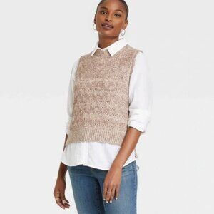 NWOT Universal Thread Sweater Vest Size Medium